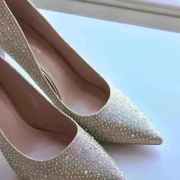 Sparkly Gold Delicate Shoes - Picture 3 of 4
